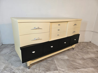 1970s Retro Dresser