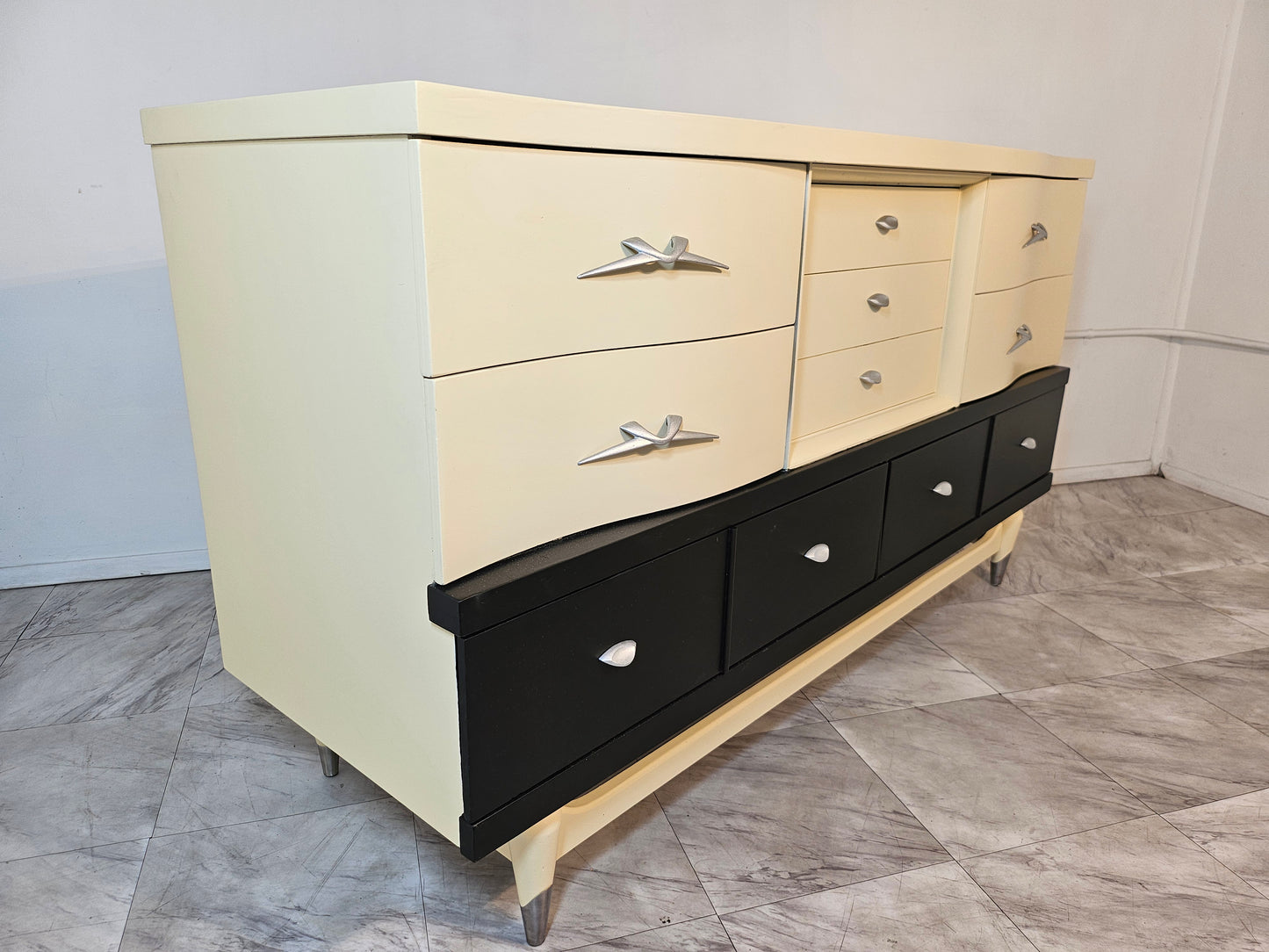 1970s Retro Dresser