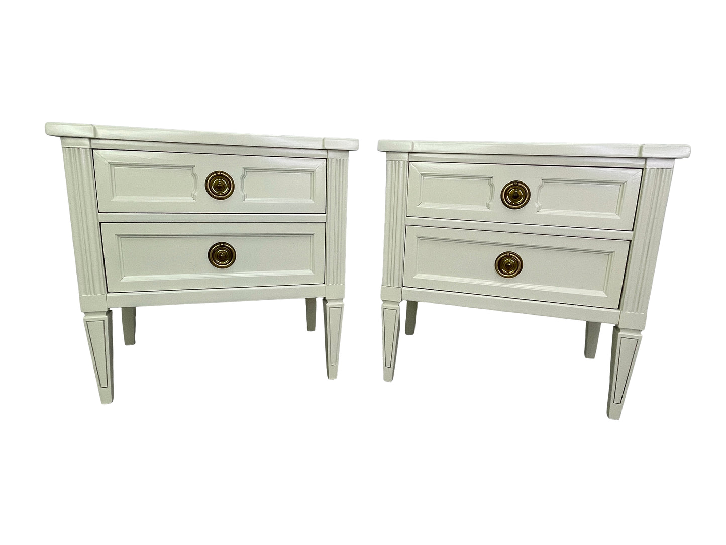 Pair of American of Martinsville nightstands in off-white lacquer with brass hardware front view, 1970s
